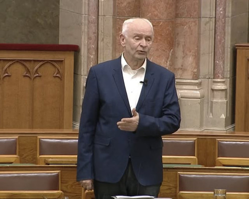 641643968 1303666918237667 7153854577124899648 n.jpg?stp=cp6 dst jpg s640x640 tt6& nc cat=100&ccb=1 .jpg