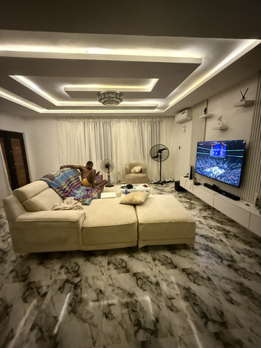 66B2ECF9 4169 4947 9E6E 82FF88D4B77B.jpg