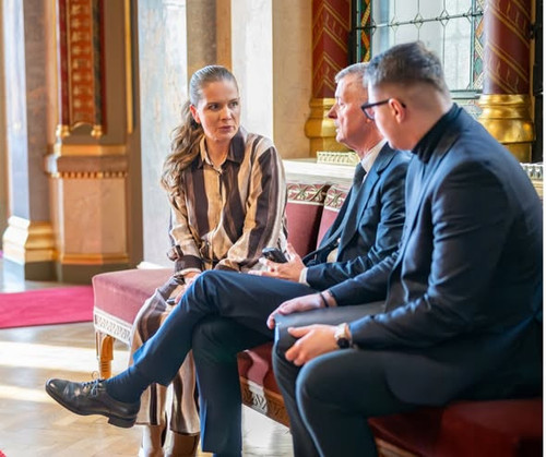 639519754 1453523556229995 8154887925598378050 n.jpg?stp=dst jpg s590x590 tt6& nc cat=103&ccb=1 7& n.jpg