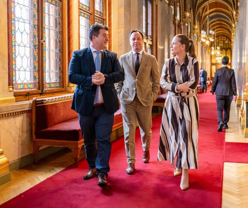 641184440 1453523806229970 6602982720548653385 n.jpg?stp=dst jpg s590x590 tt6& nc cat=100&ccb=1 7& n.jpg