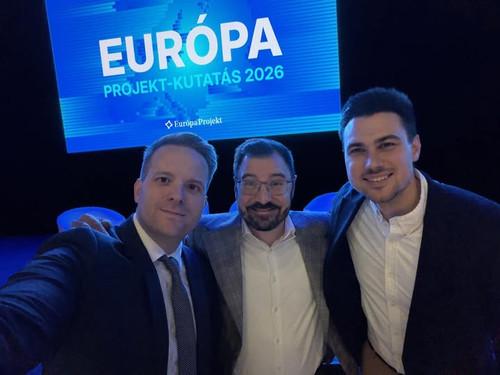 641399225 122151232784725504 4162402773323965308 n.jpg?stp=cp6 dst jpg s720x720 tt6& nc cat=106&ccb=.jpg