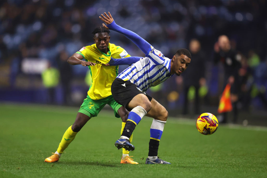 Norwich vs Sheffield Wed, 02h45 ngày 26/02