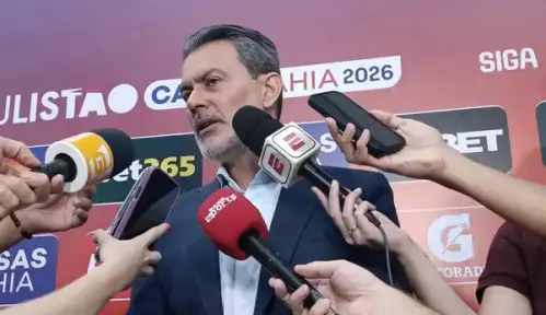 VAI JOGAR? Lucas pode atuar no sintético na semifinal