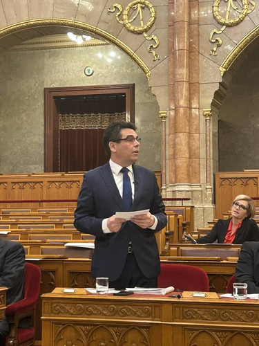 641268216 1522897523171634 7828201532909451482 n.jpg?stp=cp6 dst jpg p526x296 tt6& nc cat=101&ccb=1 .jpg