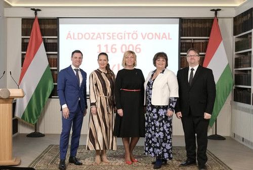 641048249 1454023406180010 1351615039647421742 n.jpg?stp=cp6 dst jpg p394x394 tt6& nc cat=102&ccb=1 .jpg