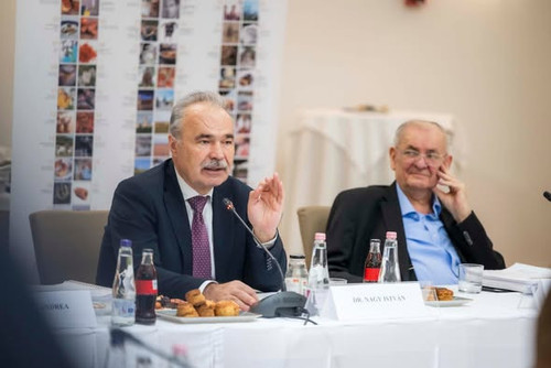 641652400 1459319692231759 7903203832731332878 n.jpg?stp=dst jpg s590x590 tt6& nc cat=108&ccb=1 7& n.jpg