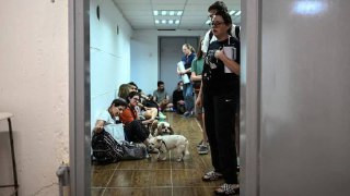 إعلام إسرائيلي: أصدرت بلديتا حيفا وبني براك أوامر بإخلاء الملاجئ وتجهيزها لإقامة طويلة الأمد....