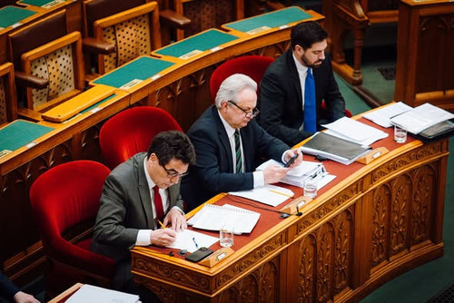 641282719 1477475730489230 3791378703965803877 n.jpg?stp=dst jpg s590x590 tt6& nc cat=104&ccb=1 7& n.jpg