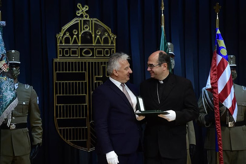 641333614 122212105562506056 3927951676888141165 n.jpg?stp=dst jpg p180x540 tt6& nc cat=102&ccb=1 7&.jpg