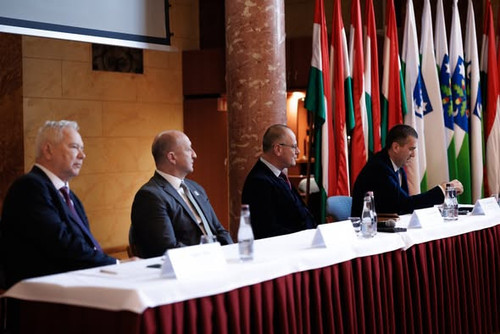 641527918 1510322041100600 8421944011090328098 n.jpg?stp=dst jpg s590x590 tt6& nc cat=108&ccb=1 7& n.jpg