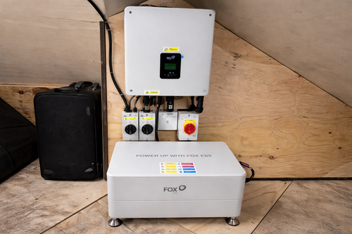 Solar battery backup systems in UK.png