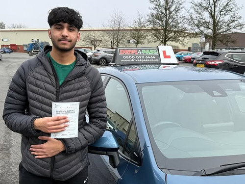 Driving Lessons in Bolton | Drive 4 pass.jpg