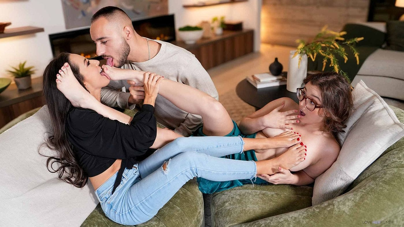 LoveHerFeet 26 01 23 Freya Von Doom And Leana Lovings – Three Is Better Than One