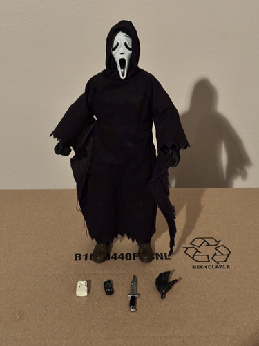 NECA SCREAM GHOSTFACE MLC $30.jpg