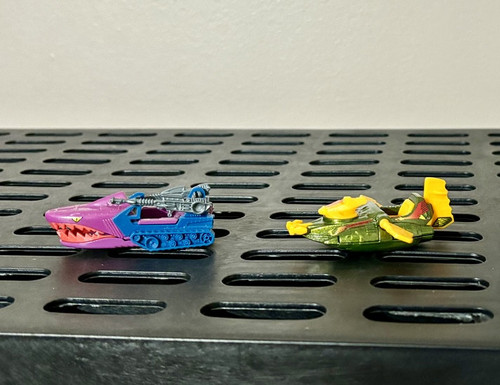 HOT WHEELS LANDSHARK, WINDRAIDER MLC $10.jpg