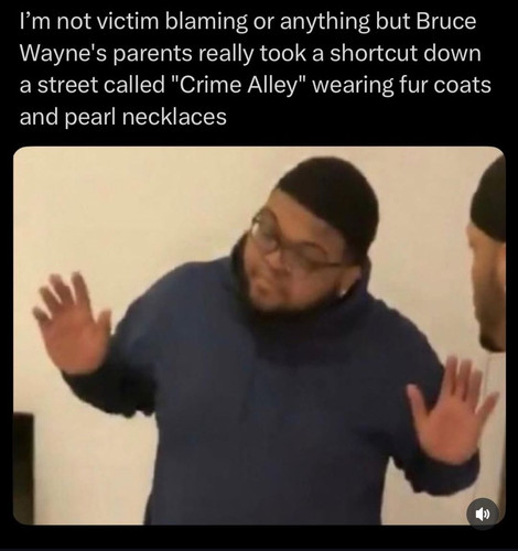 The Waynes Crime Alley.jpg