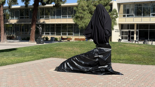 [Image: qNNItUb.md.jpg]