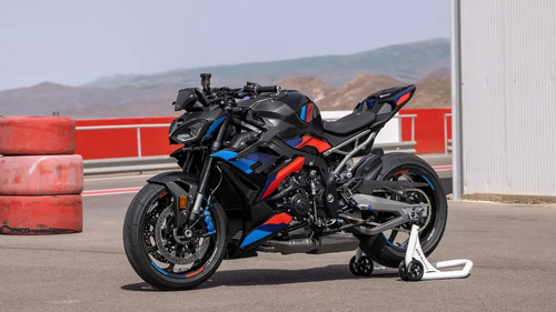 BMW M 1000 R price starts at ₹3350000. Check specifications, features, mileage, colors, variants, images, faqs, news, reviews, and videos.https://www.autox.com/new-bikes/bmw/m-1000-r/