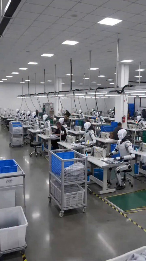 El67CxeRLLjp3Dm .jpg