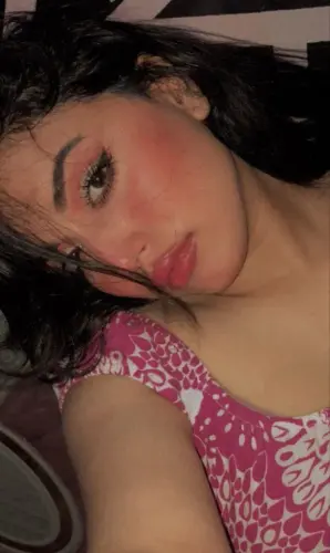 البوم نودز محجبه بنت ناس تعرض جسمها وبزازها لصاحبها وهي عمالة تلعب فيهم 7 611x1024.webp