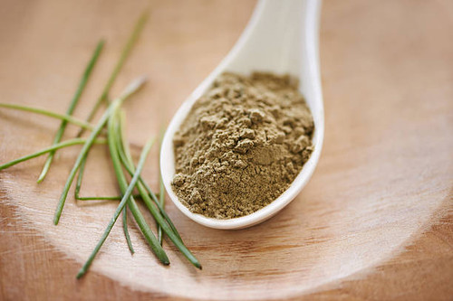 Studio shot of ground ginger in a spoon with lemongrass beside ithttp://195.154.178.81/DATA/i_collag.jpg