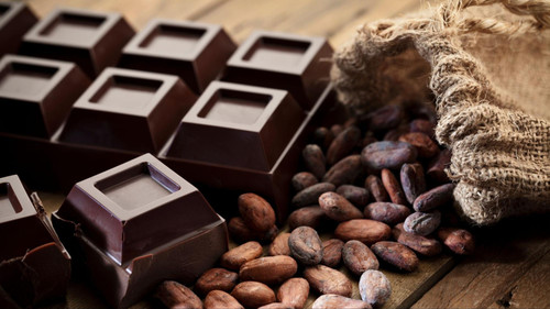 6 Reasons Why You Should Eat Dark Chocolate Every Day.jpg