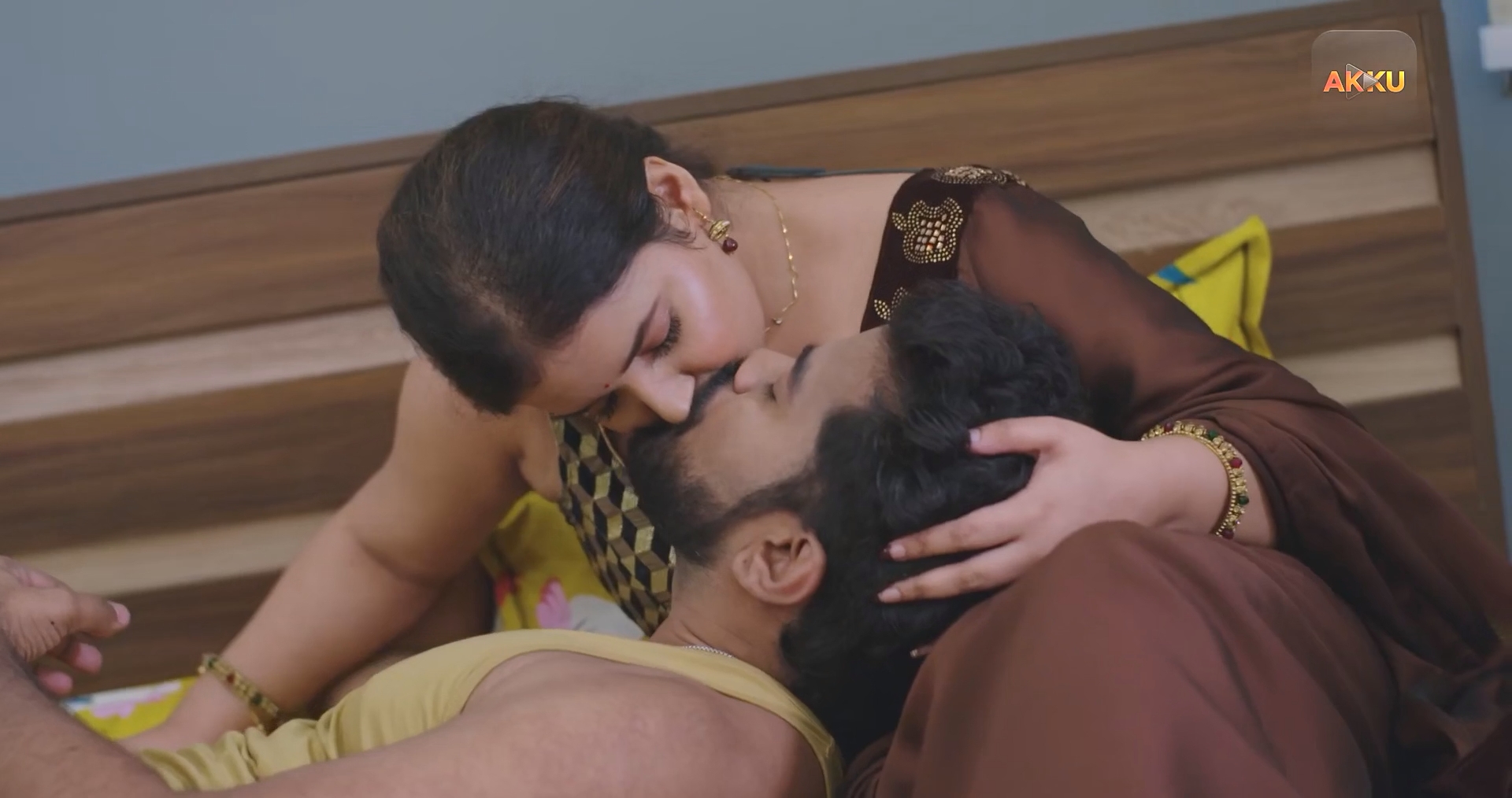 Jawani Diwani 2026www.10xflix.com UNRATED Akkuott Hindi ORG S01E01T04 Hot Web Series 1080p HDRip x26