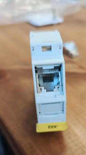 10000008	Conector RJ45.jpg
