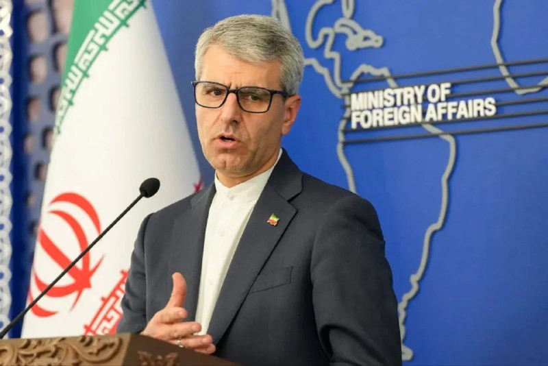 الناطق باسم وزارة الخارجية الإيرانية رداً على الاتحاد الأوروبي:

- يرجى التوقف عن النفاق. أنتم، بالوقوف إلى جانب الخطأ في التاريخ – بإضاءة الضوء الأخض...