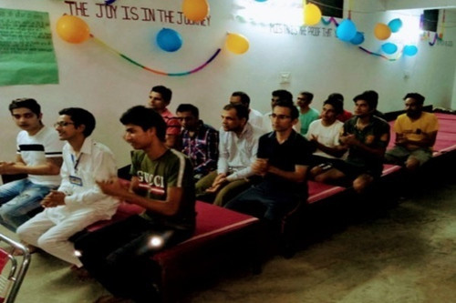 Why Should You Consider a De-Addiction Centre in Mumbai?.jpg