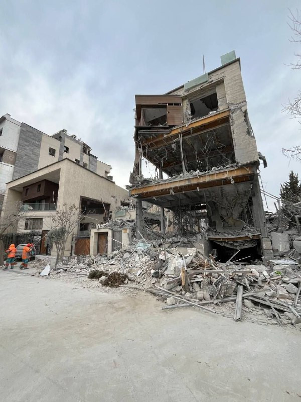 🟨آثار الدمار جراء القصف الأميركي والإسرائيلي على مدينتي مورشهر وكرج في إيران....