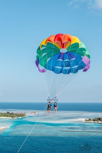 Parasailing.jpg