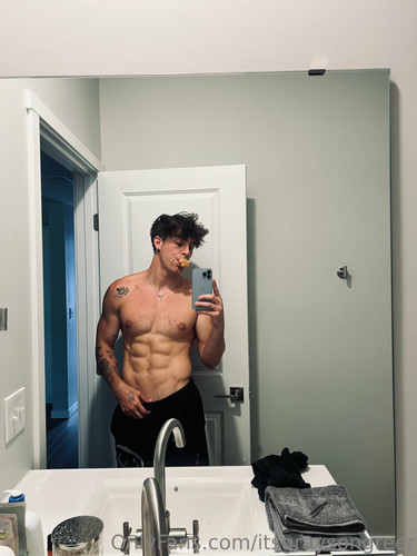 3024x4032 3c6deac742126a5eb1c4331aa6a6f382.jpg