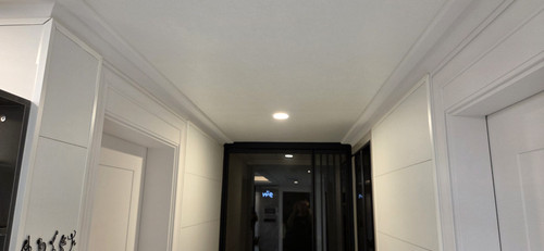 현관 모서리.jpg