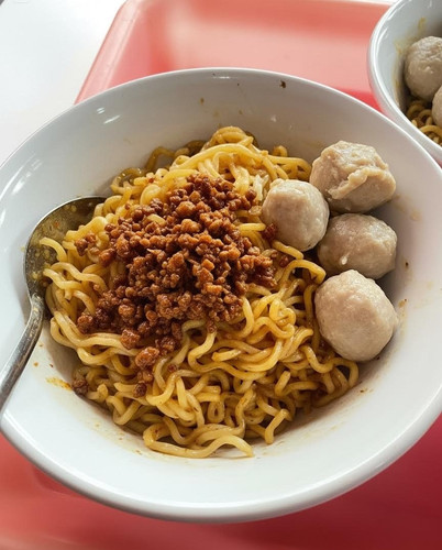 dreamina 2026 02 16 3604 Ubah foto menu ini jadi kelihatan lebih ....jpg