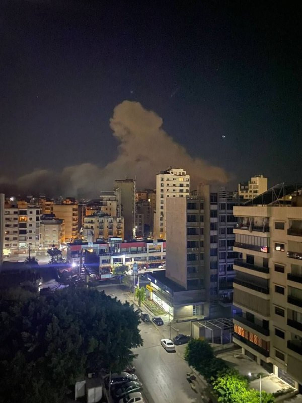 غارة عنيفة يشنها طيران الاحتلال على منطقة الغبيري، داخل الضاحية الجنوبية لبيروت....