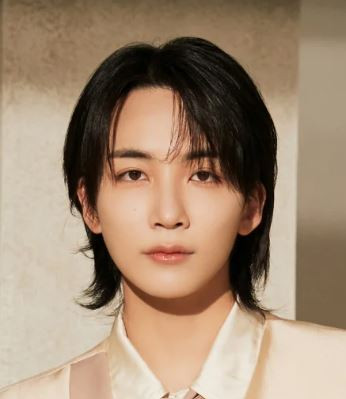 Jeonghan.jpg