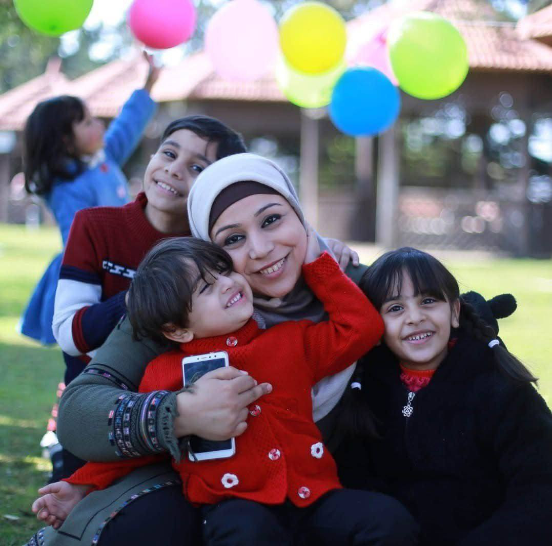 الصحفية آمال شمالي التي ارتقت بقصف طيران الاحتلال الليلة على مخيم النصيرات وسط قطاع غزة....