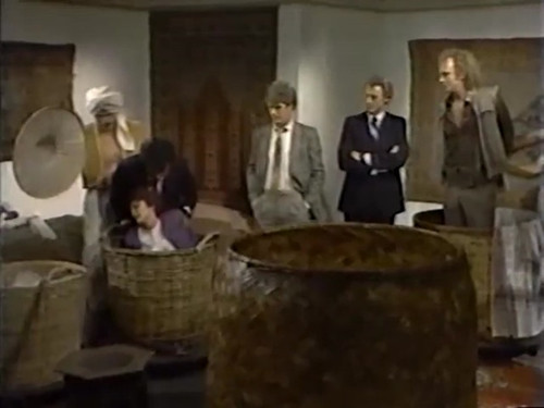 General Hospital 1983 10 14 Sherilyn Wolter, Emma Samms pinch 2.jpg