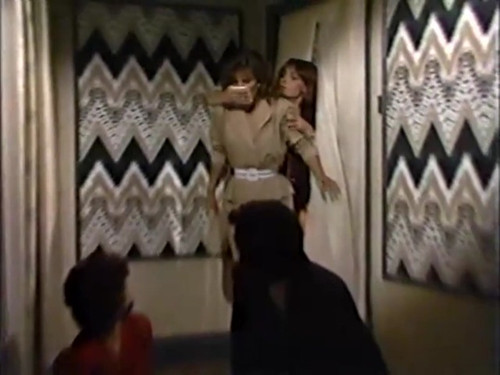 General Hospital 1983 09 30 Emma Samms, Sherilyn Wolter chl 3.jpg