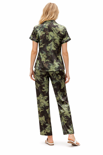 868865DC 98CB 44C1 97DC 0CD55AD16DC8.png