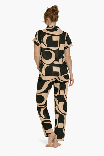 232A3811 ED37 4B5A B275 FABC1AE6D927.png