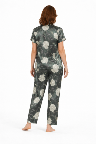 FAE151AA 5EEB 4716 A4C5 AE55C8C53C7F.png