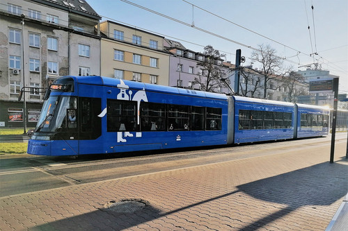 1920px Stadler Tango „Lajkonik” Kraków Rondo Grzegórzeckie01.jpg