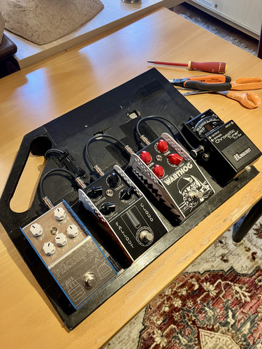 Pedals2.jpg