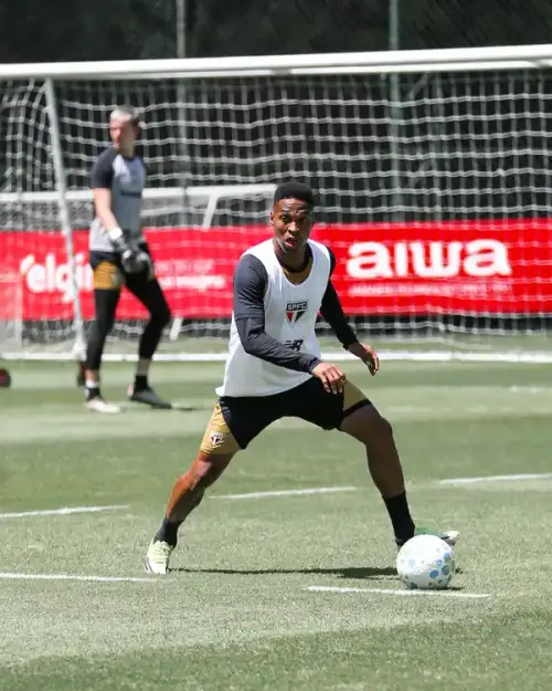 Líder do Brasileirão, São Paulo se reapresenta no CT e se prepara para enfrentar o Atlético-MG