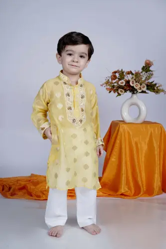 Chanderi Kurta and Pajama Set for Eid in Royal Traditional Look.webp