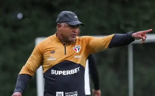 Roger Machado quebra padrão e muda completamente o São Paulo por dentro