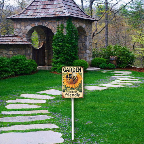 pollinator friendly garden 004 3.jpg