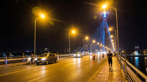 den duong LED AVO 100W (1).jpg
